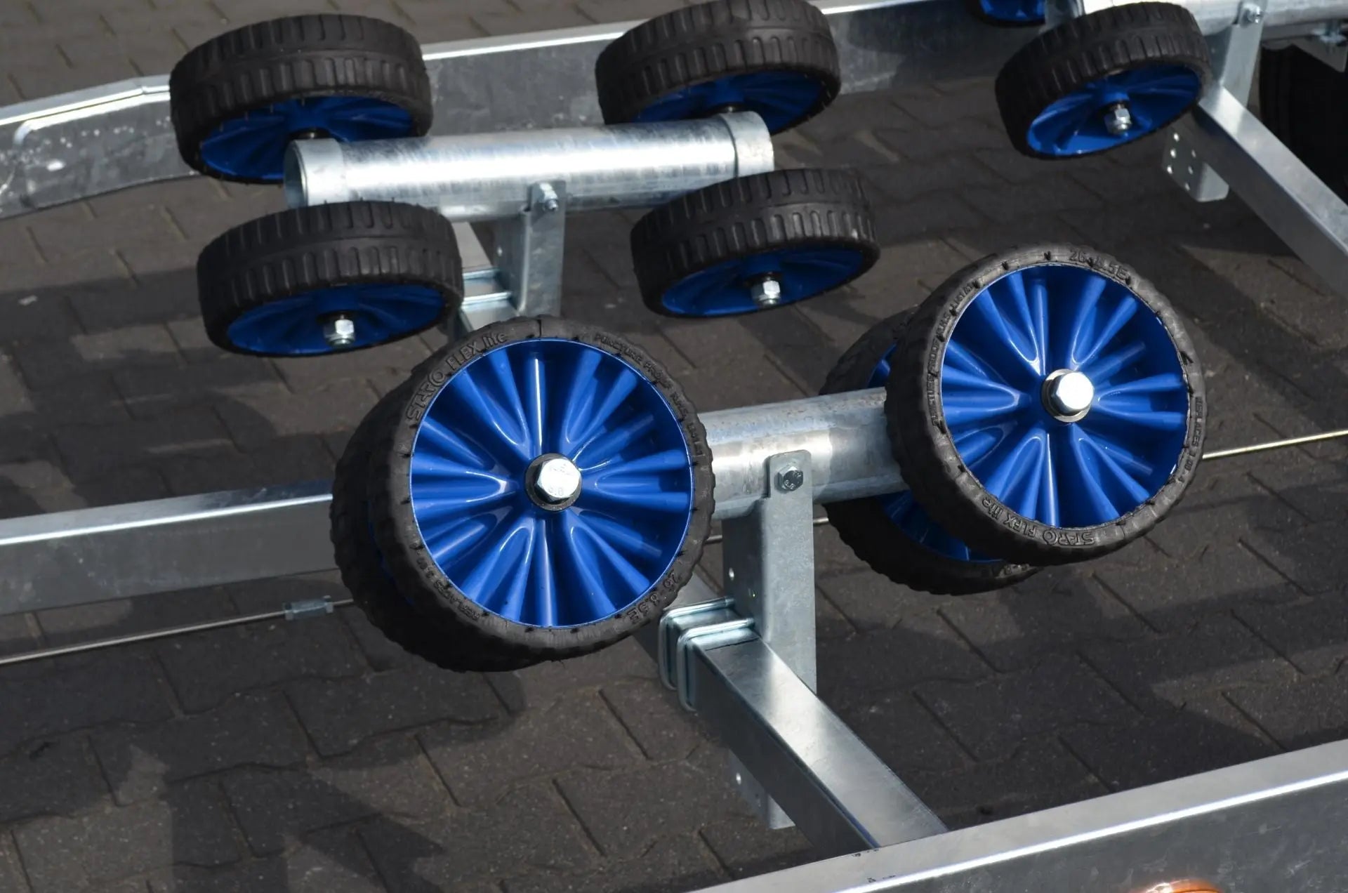 ZUBEHÖR Motorboot