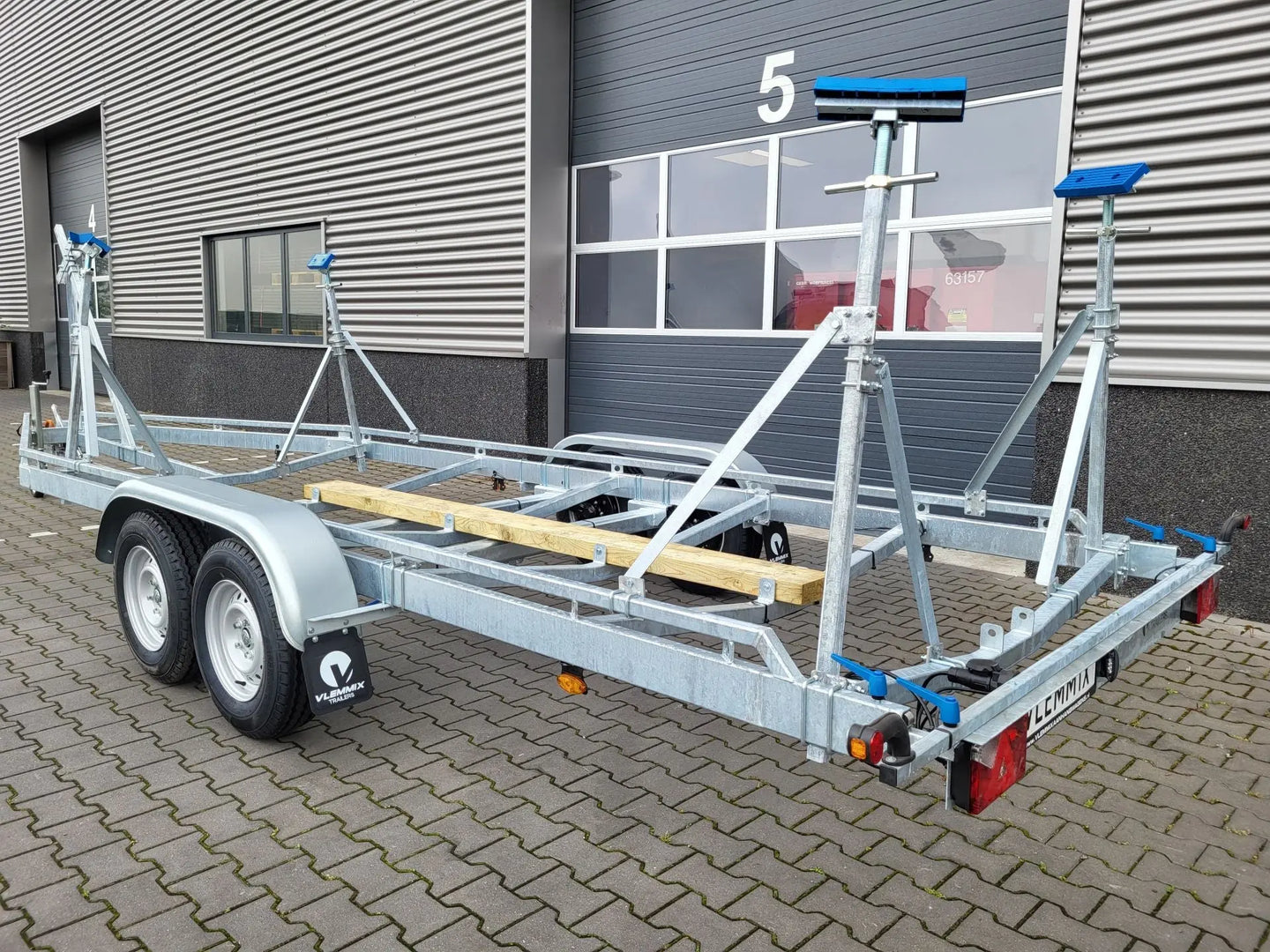 Vlemmix | SMT 2700/8 SB Segelboot EU-Trailer