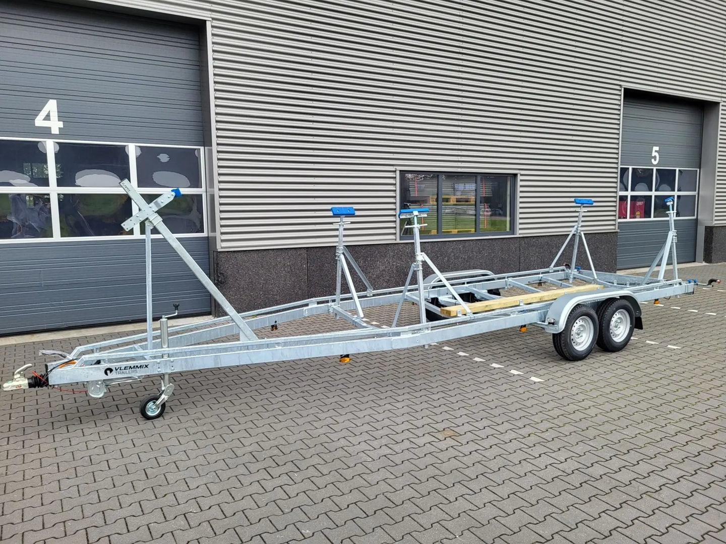 Vlemmix | SMT 2700/8 SB Segelboot EU-Trailer