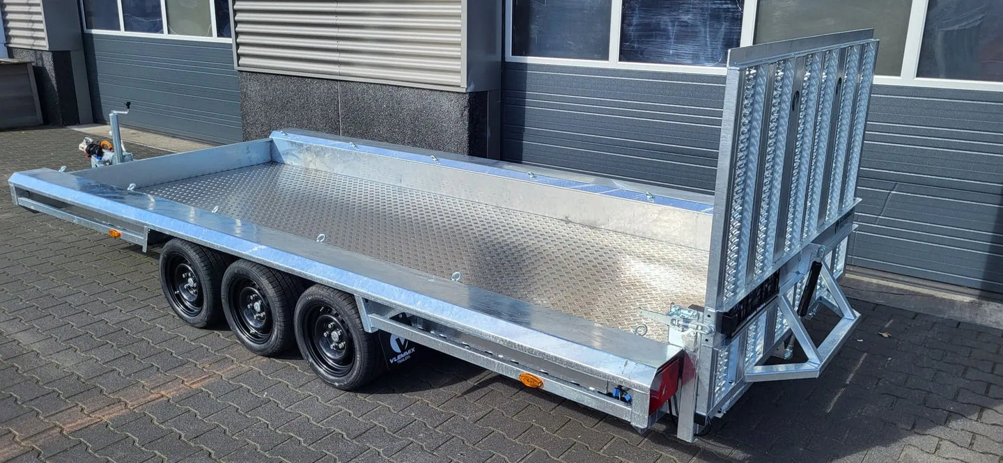 Vlemmix | ALURIFFELBLECH 300x150cm montiert EU-Trailer