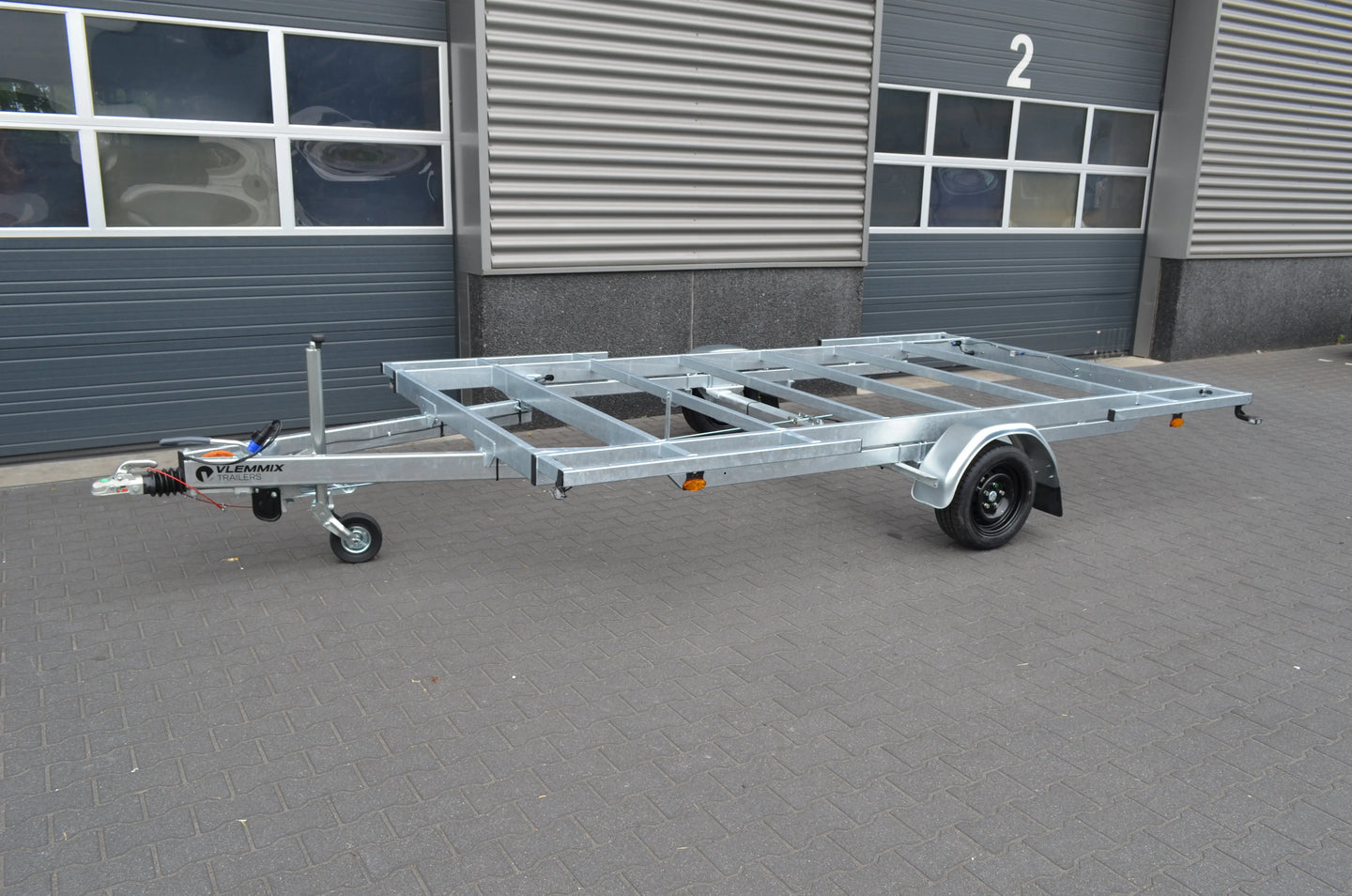 TH 300 CLASSIC 1800 EU-Trailer