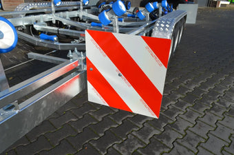 compare product ÜBERBREITENSCHILD Hinten 2 Stck. li.+re. BT